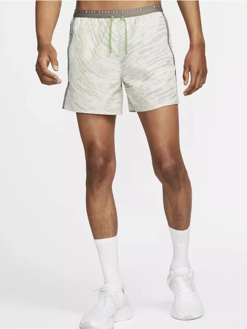 Nike Dri-FIT Run Division Stride 5” Running Shorts Men’s Medium